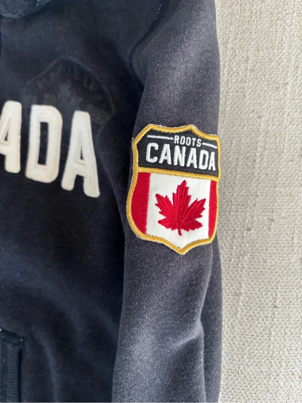 Roots Canada Maple Leaf Forever Zip Hoodie Size Small Unisex - Picture 5 of 15